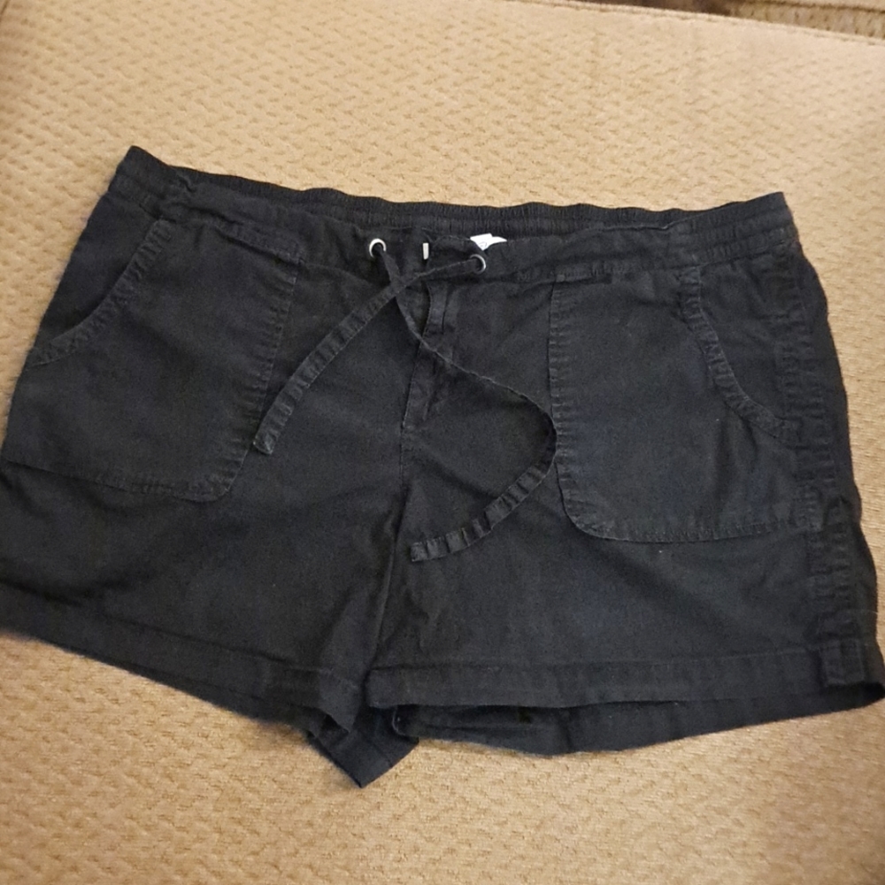 Boutique Black Drawsting Size 18w Women's Shorts